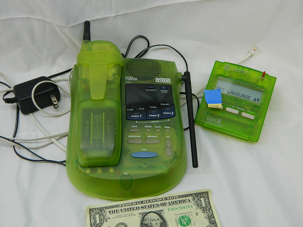 AA2905 WORKS GREAT Lime Green See Through House Phone w/ Caller ID