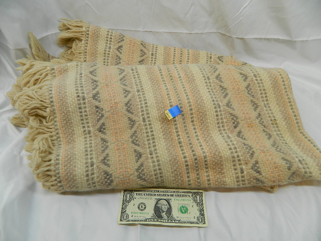 FL2919 Vintage PENDLETON Woolen Mill’s 100 Virgin Wool Made