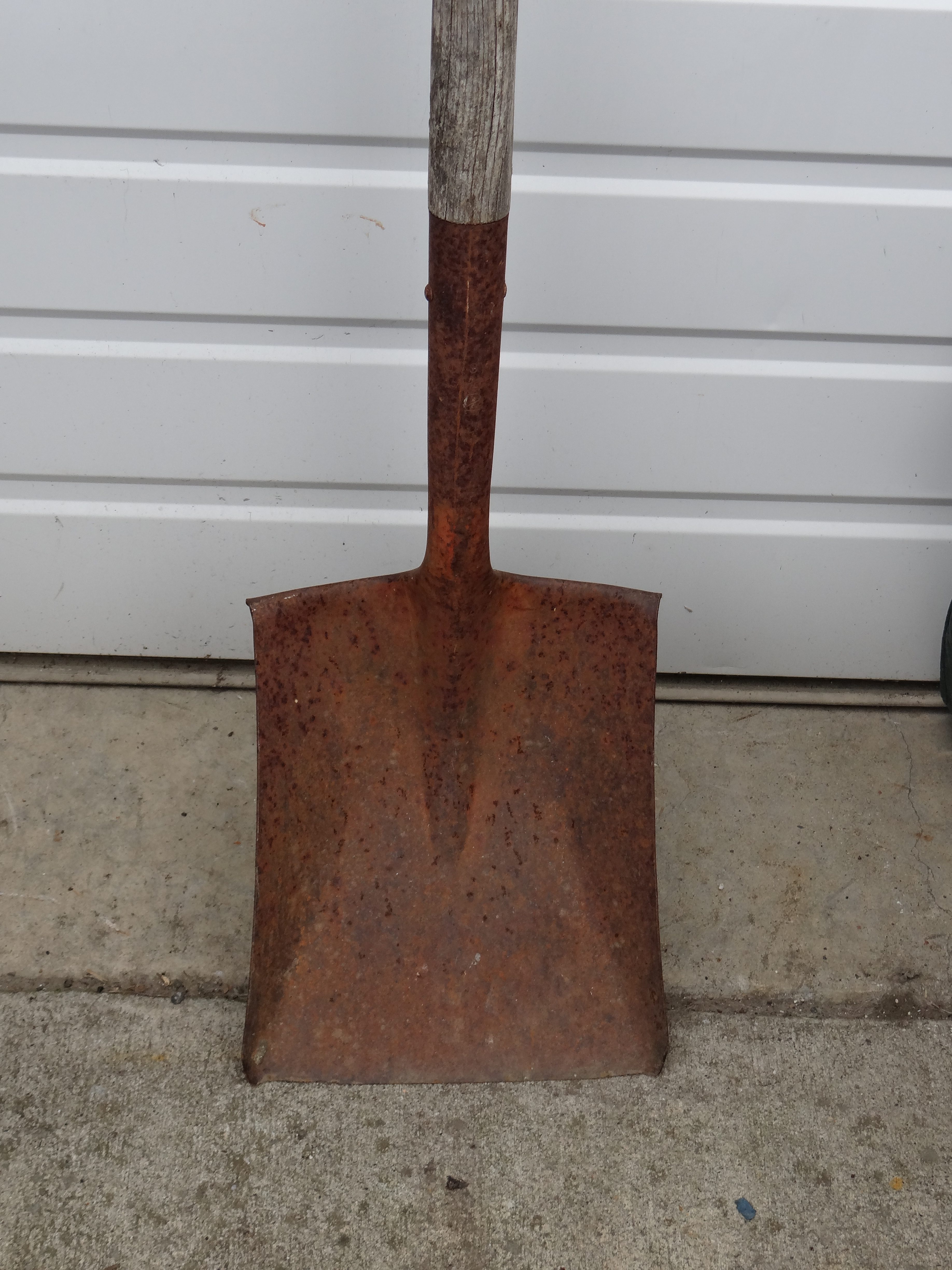 PM69Wooden Handled Square Nose Shovel Wilbur Auction
