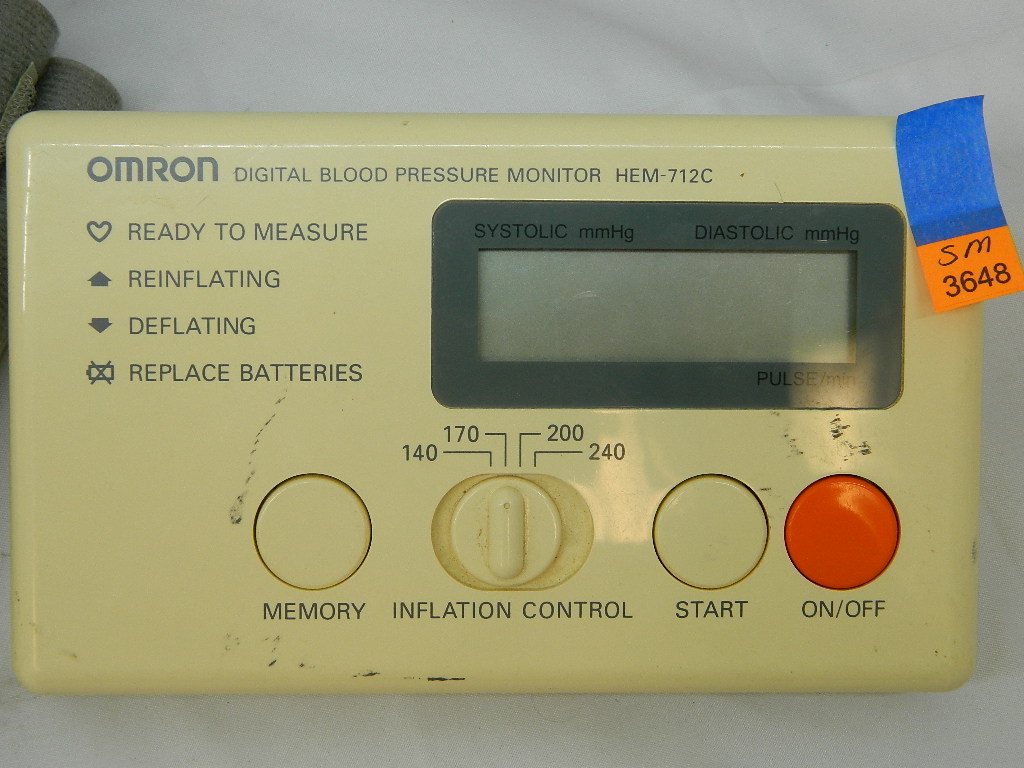 SM3648 OMRON Digital Blood Pressure Monitor HEM712C w/ Cuff WORKING