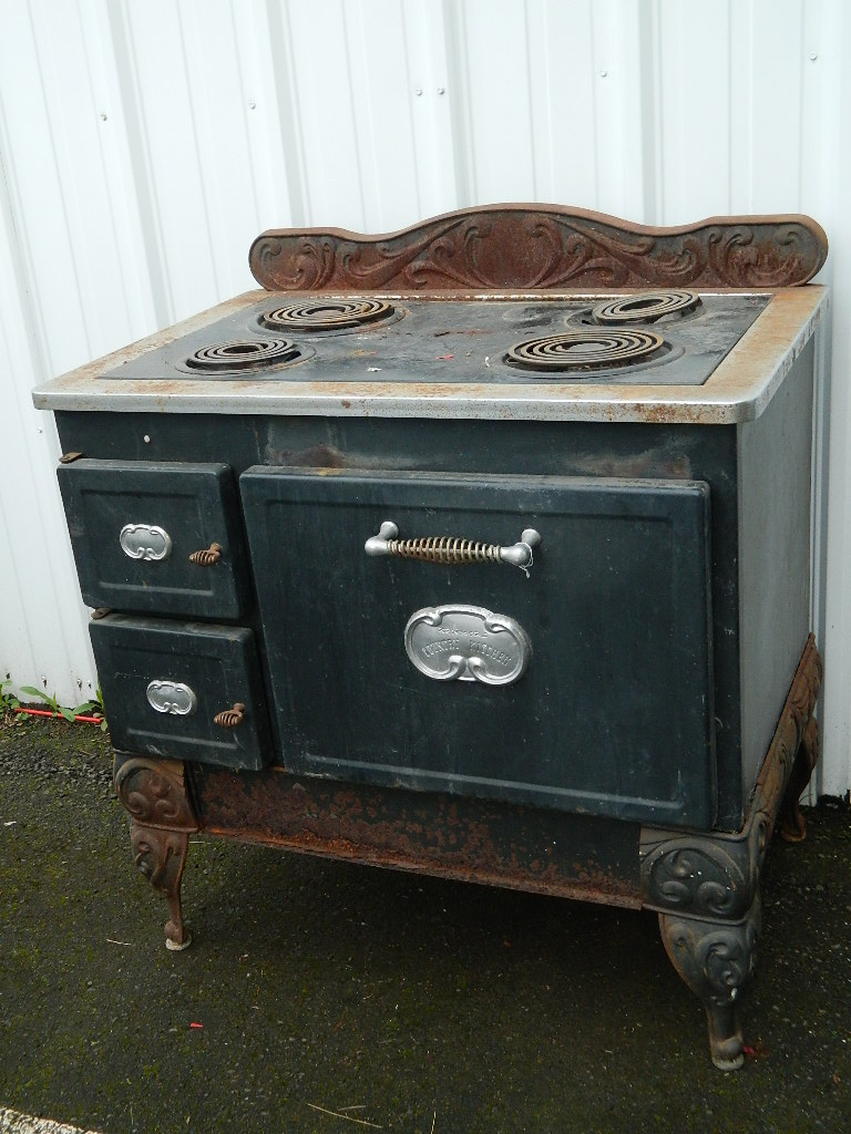 AA4000 VINTAGE RARE KENMORE CAST IRON Footed 2 Piece Country Kitchen