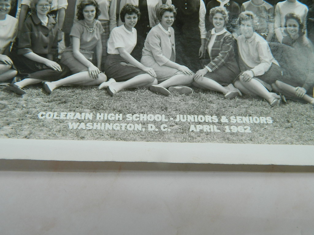 AA4913 Vintage Rolled Up Black and White ‘Colerain High School