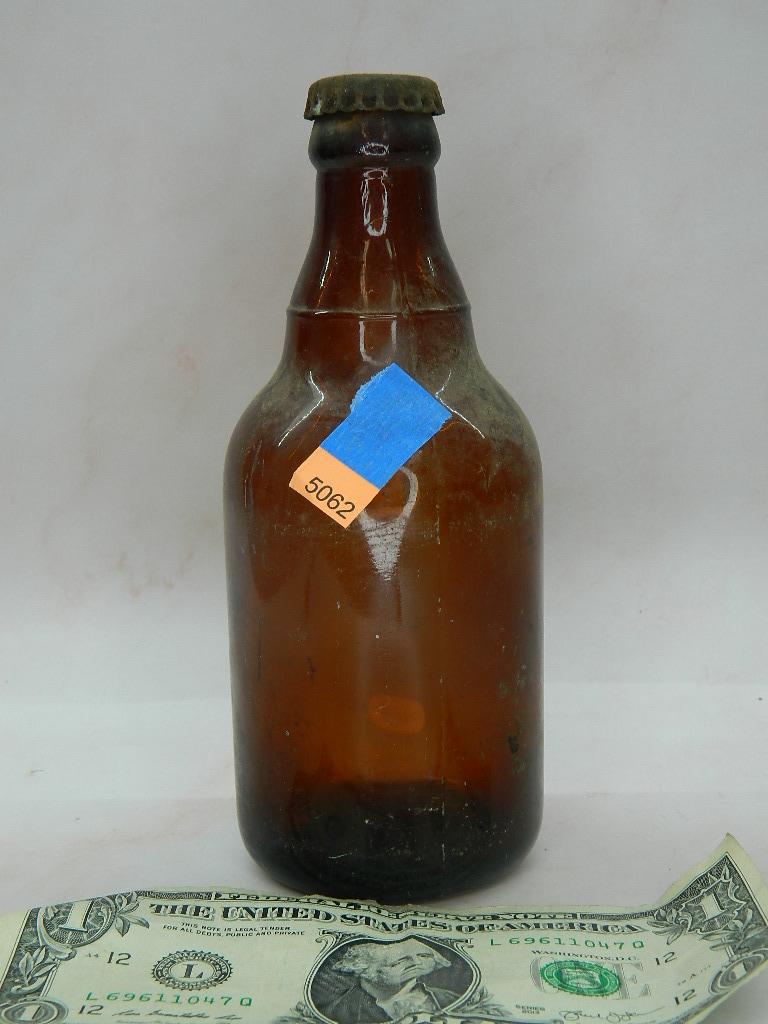 AA5062 Vintage Brown Glass Beer Bottle w/ Original Cap ‘GREAT