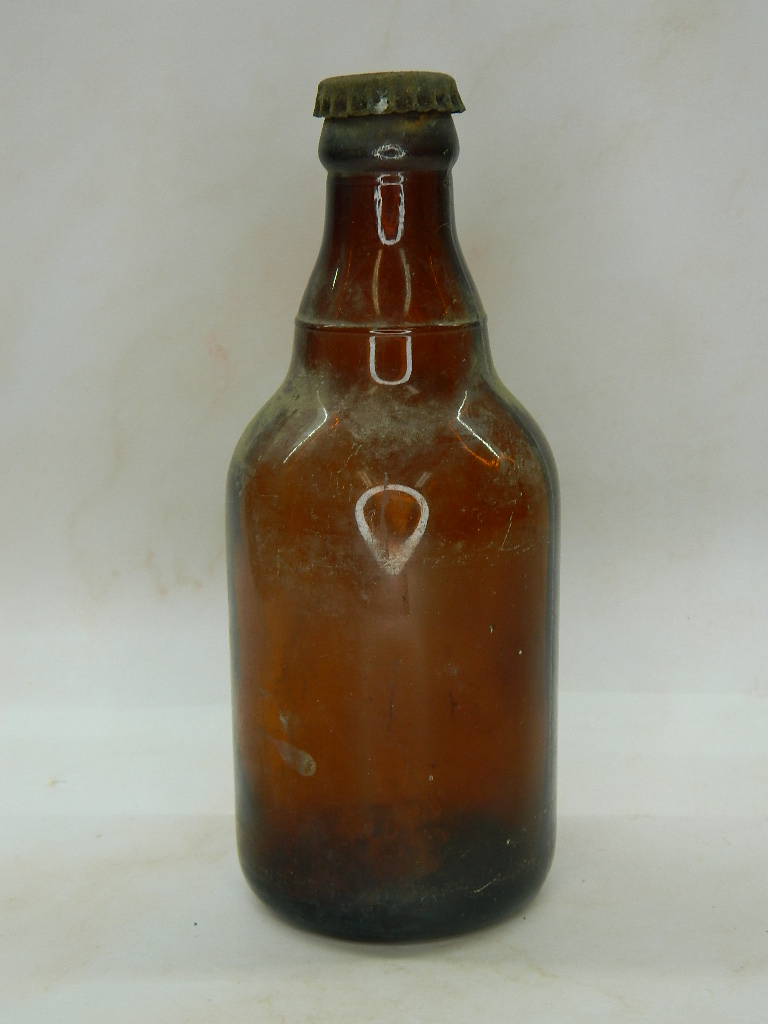 AA5062 Vintage Brown Glass Beer Bottle w/ Original Cap ‘GREAT