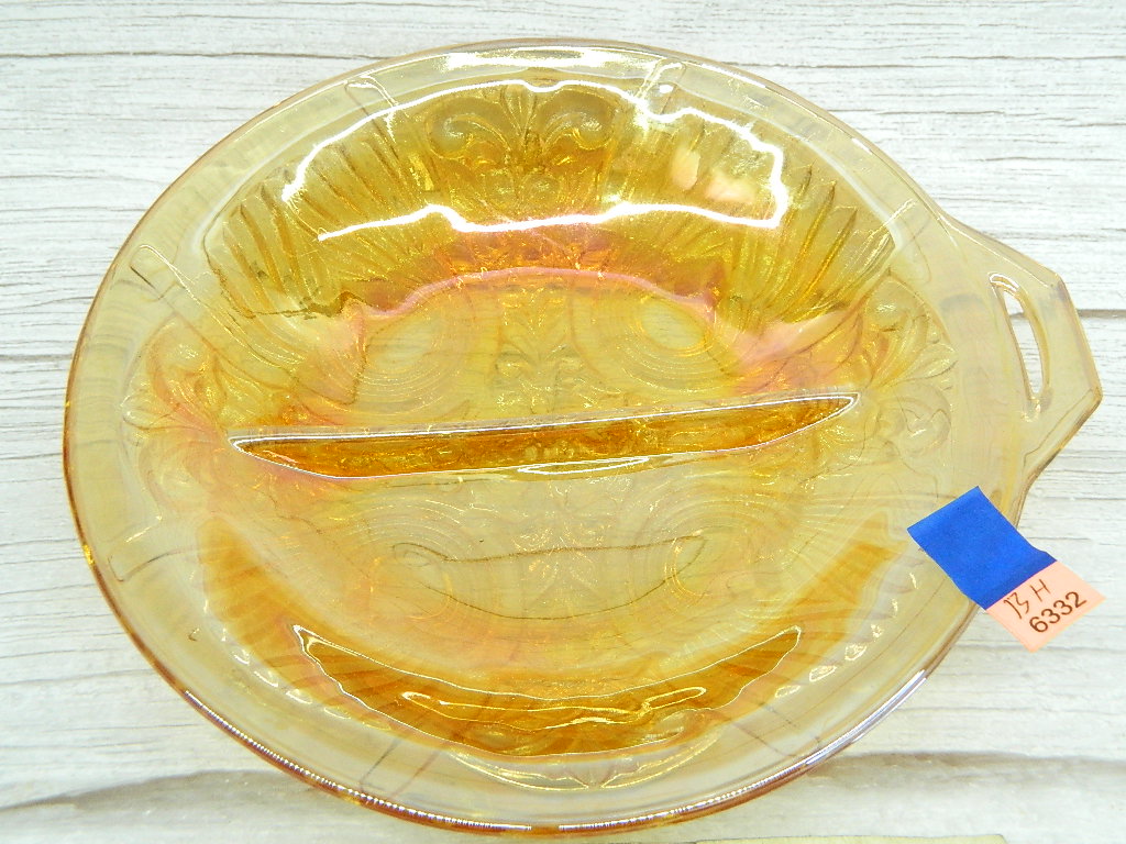 BH6332 Vintage ‘CARNIVAL GLASS’ Footed Divided Candy