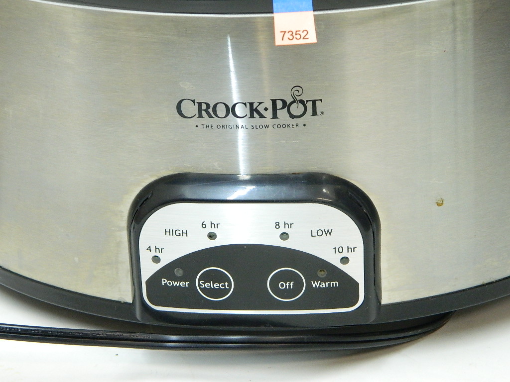 AA7352 6 Quart Crock Pot w/Locking Lid Dishwasher Safe Stoneware and
