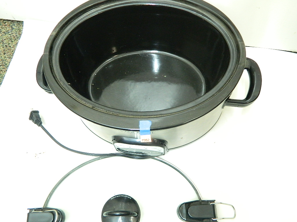 AA7352 6 Quart Crock Pot w/Locking Lid Dishwasher Safe Stoneware and