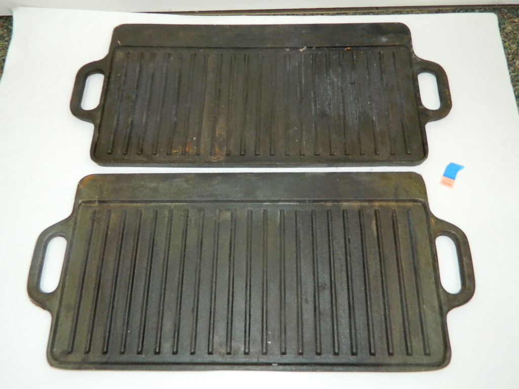 SG7275 Pair of Cast Iron Handled Double Sided Cooking Griddles, Great