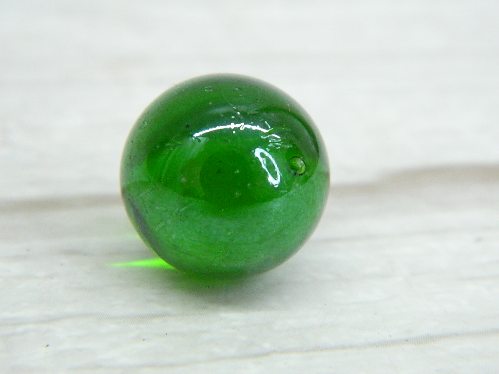 CA7001 Vintage Collectible Dark Green Glass Marble Wilbur Auction