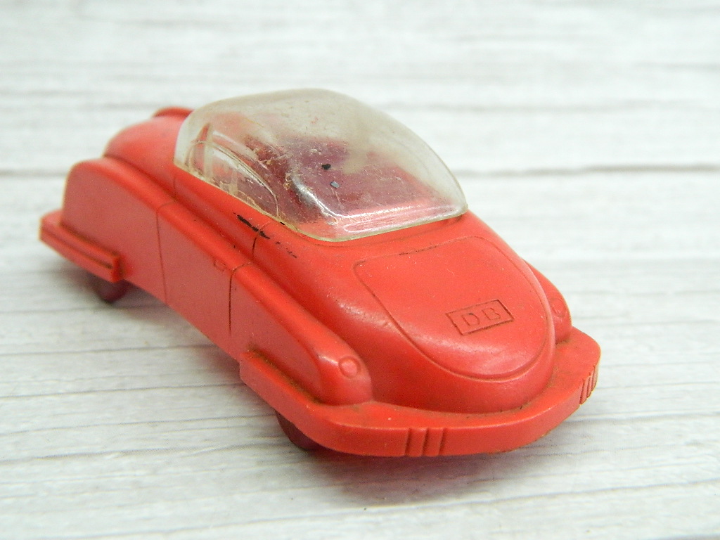 CF7553 Vintage 8 WANNATOYS Red Plastic Small Toy Car ‘3.5in Long