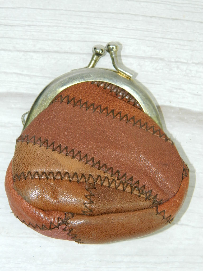 FL7072 Small Leather Made Brown Ladies Change Purse Wilbur Auction