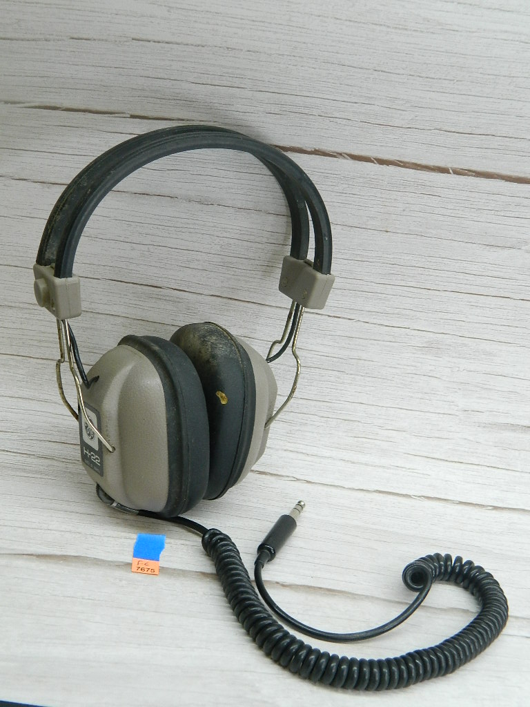 FL7675 Vintage GENERAL ELECTRIC H22 Made in Japan Aviation Headphones