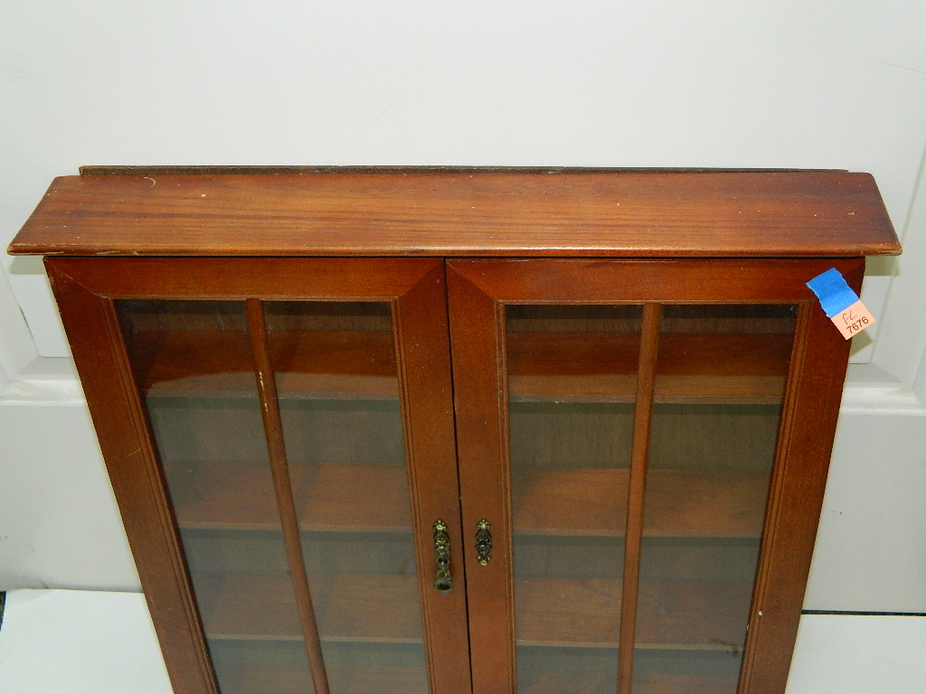 FL7676 BEAUTIFUL Cherry Wooden Made Glass Doors Divided 6 Shelf Wall