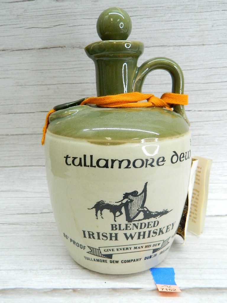 ML7152 Collectible Ceramic Made TULLAMORE DEW 4/5TH Quart Irish