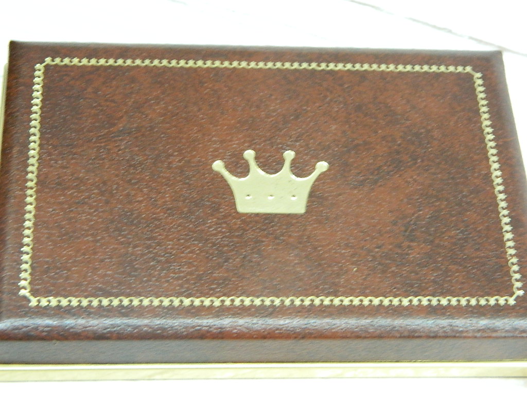 BH7702 Vintage TRIM Gold Toned Metal Made Like New Heirloom