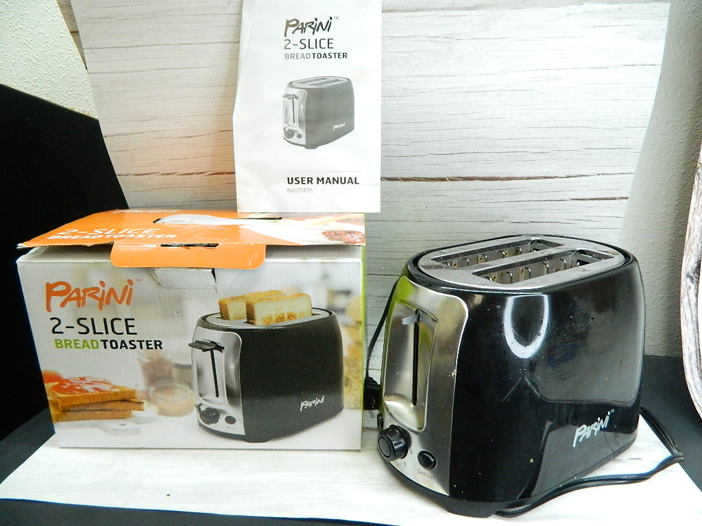 AA7759 PARINI Black and Chrome 2Slice Toaster IN BOX Working Great
