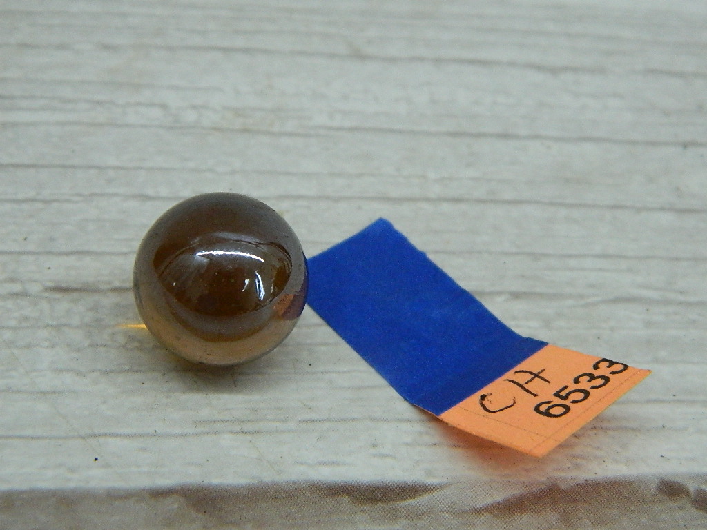 CA6533 VINTAGE COLLECTABLE Amber Colored Glass Marble Wilbur Auction