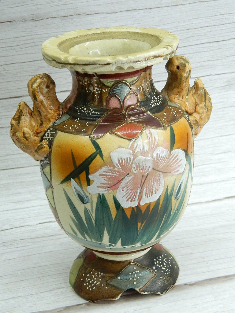 BH6558 Vintage Age Cracked Pottery Made Oriental Themed