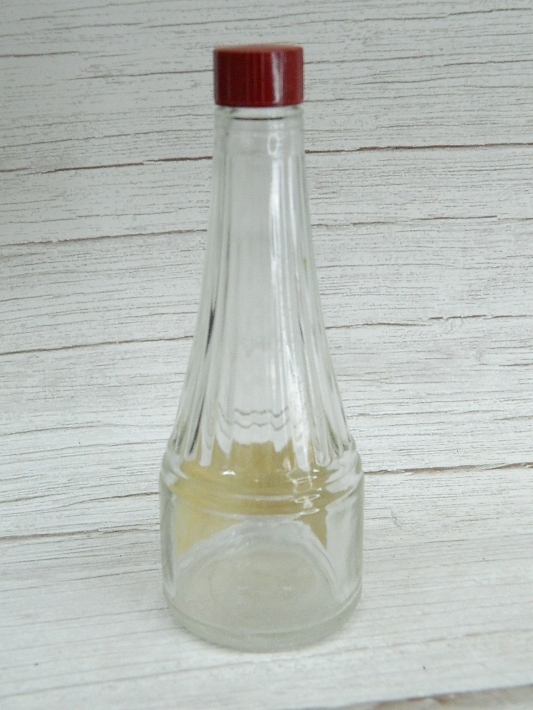 BH6741 Vintage ‘LA Choy’ Soy Sauce 5oz Glass Bottle W/ lid Wilbur