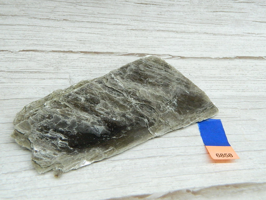 AA6858 Mica Rock Slab ‘Brittle Silver Black and Gold Toned