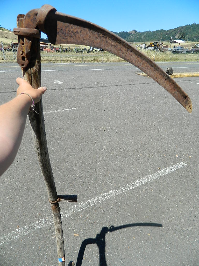 OE8058 ANTIQUE Wooden Handled Metal 59in Long Scythe Hay Grain Sickle