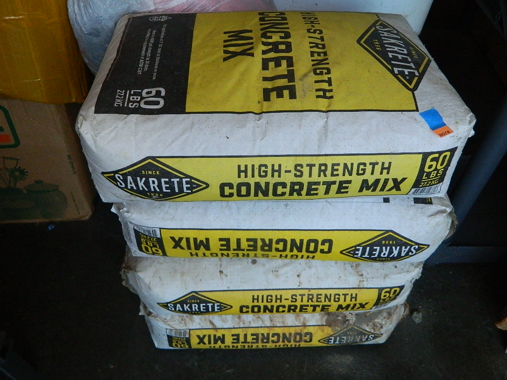 SG8078 Lot of 4 SAKRETE High Strength 60LBS Bags of Dry Concrete Mix