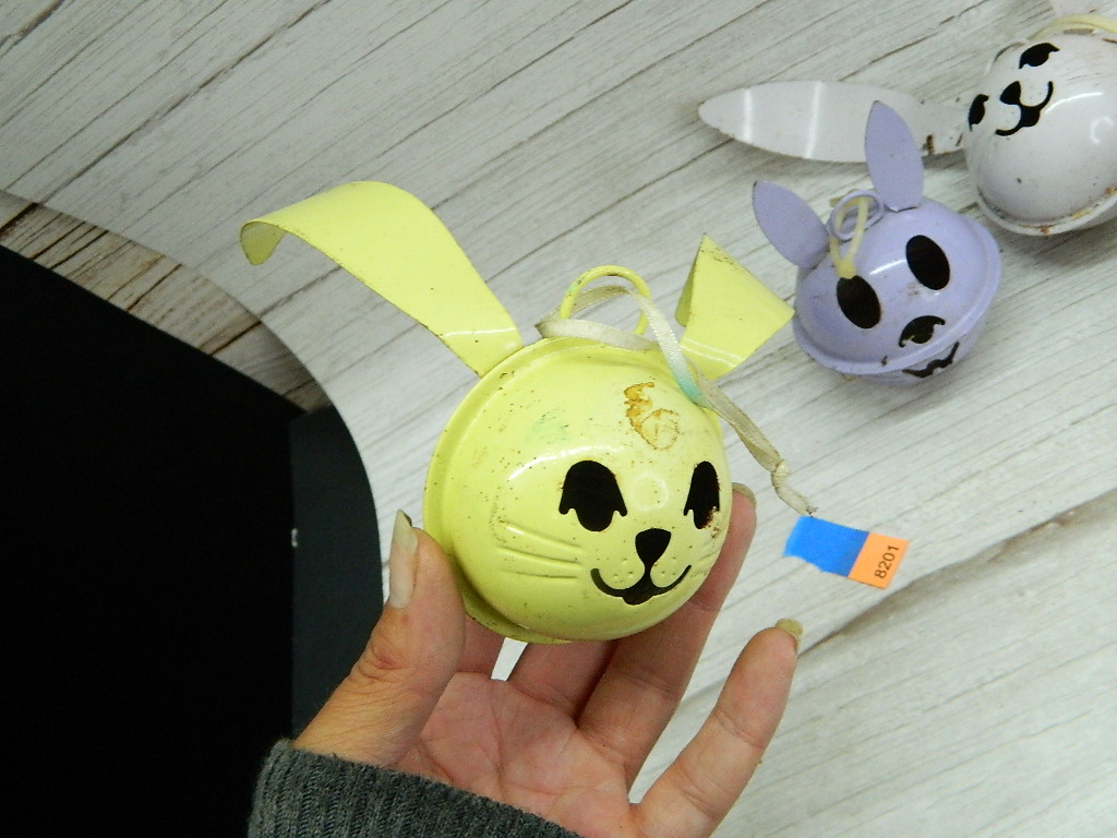 metal bunny bird bell metal bunny bird bell